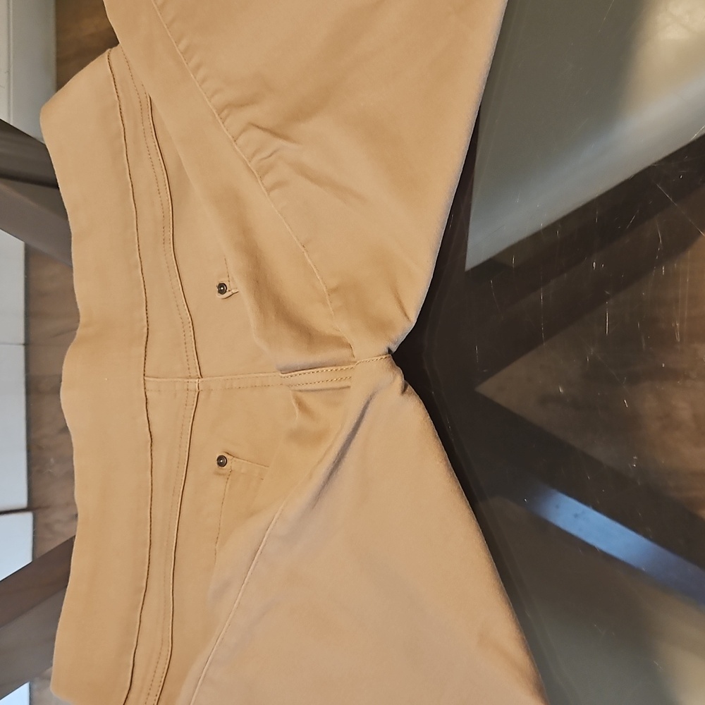 Time and Tru Light Brown Capri - Picture 4 of 4